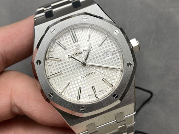 Audemars Piguet Royal Oak 15400 White