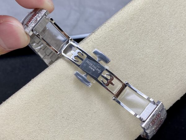 Patek Philippe Nautilus 7118 Blue