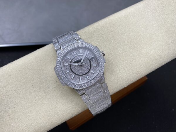 Patek Philippe Nautilus 7118 White