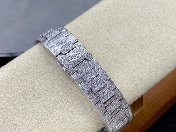Patek Philippe Nautilus 7118 White