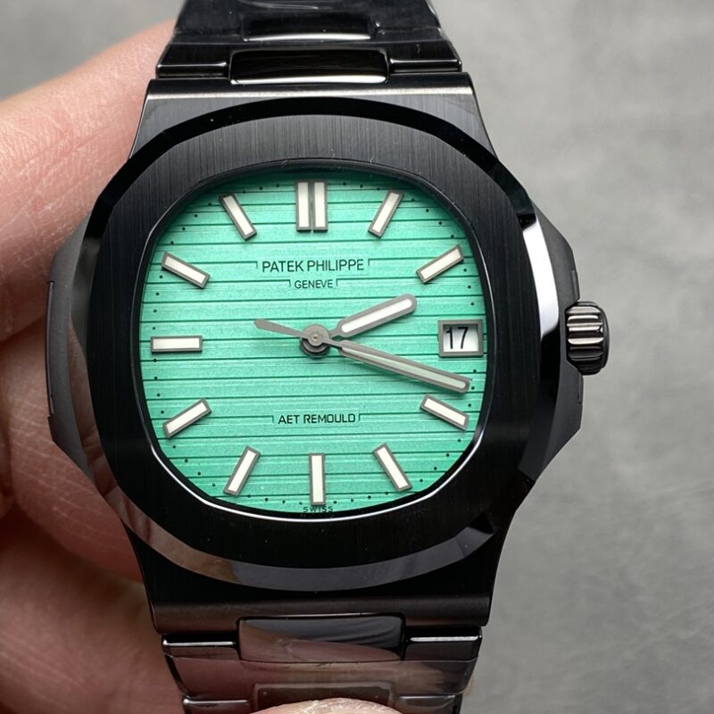 Patek Philippe Nautilus White