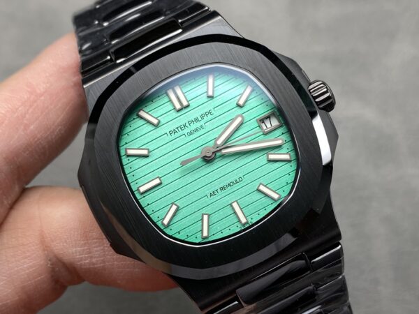 Patek Philippe Nautilus White