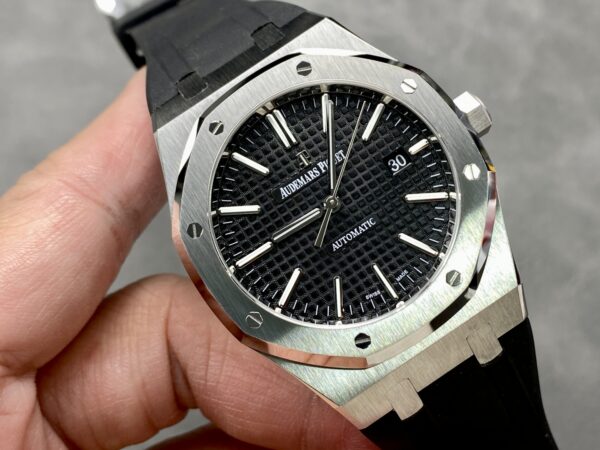 Audemars Piguet Royal Oak 15400 Blue