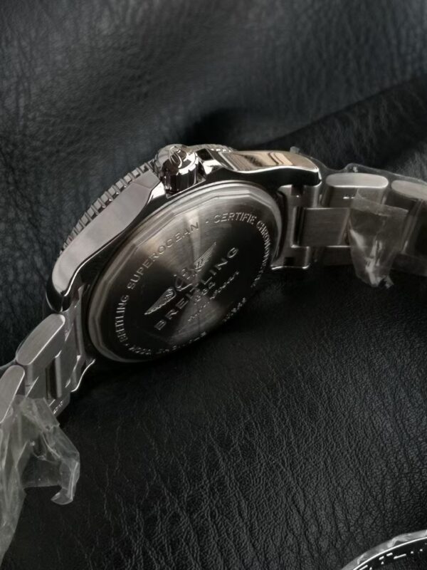 Breitling Superocean (SUPEROCEAN) Blue
