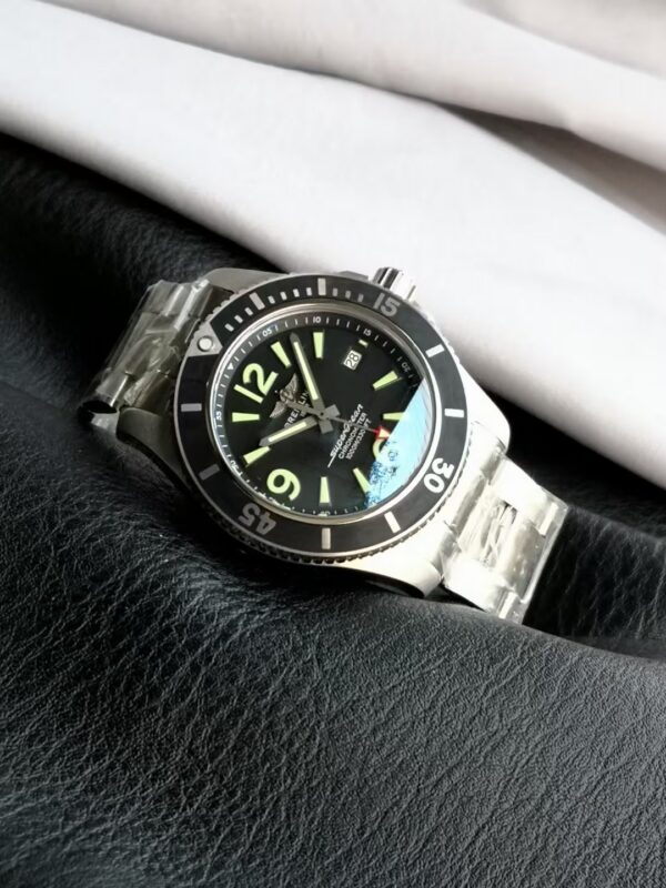 Breitling Superocean (SUPEROCEAN) Blue
