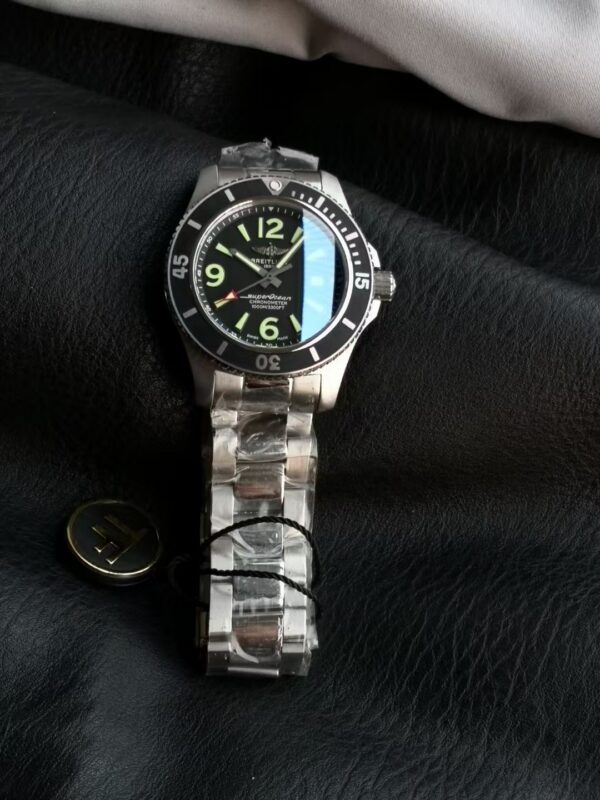 Breitling Superocean (SUPEROCEAN) Blue
