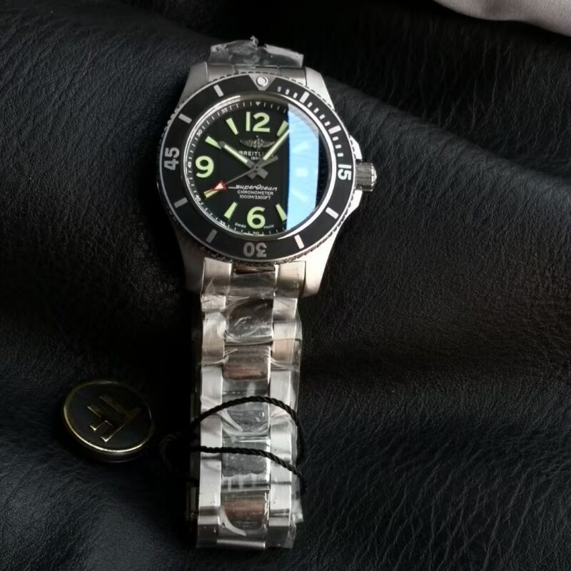 Breitling Superocean (SUPEROCEAN) Blue