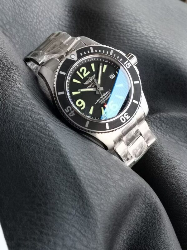 Breitling Superocean (SUPEROCEAN) Blue