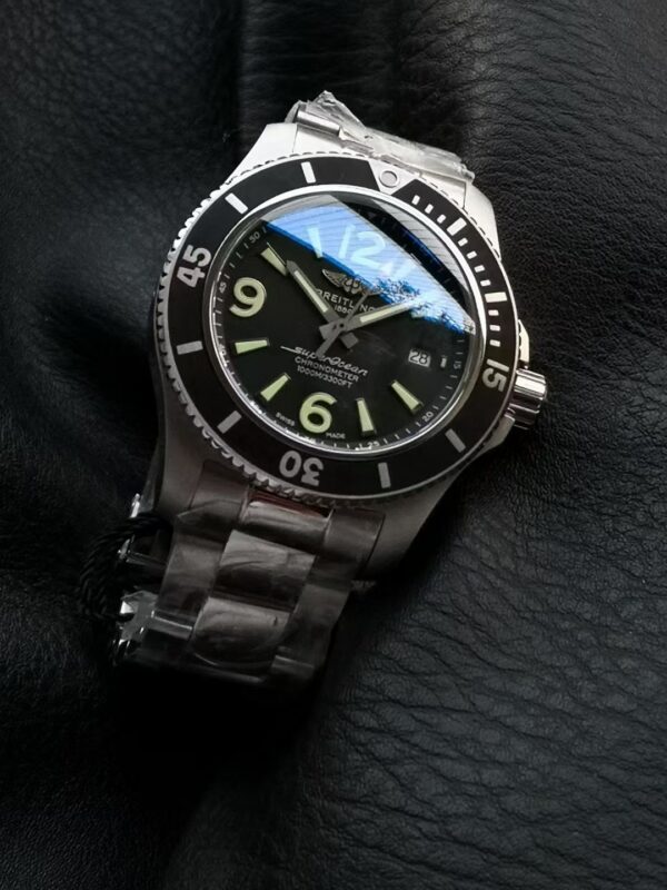 Breitling Superocean (SUPEROCEAN) Blue