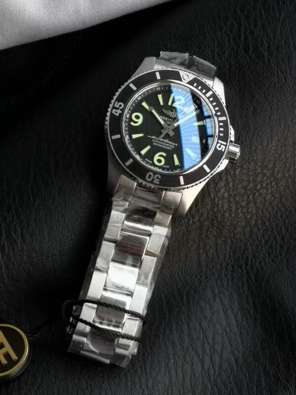 Breitling Superocean (SUPEROCEAN) Blue