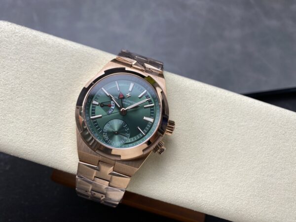 Vacheron Constantin Overseas 7900V