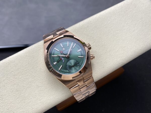 Vacheron Constantin Overseas 7900V