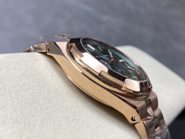 Vacheron Constantin Overseas 7900V