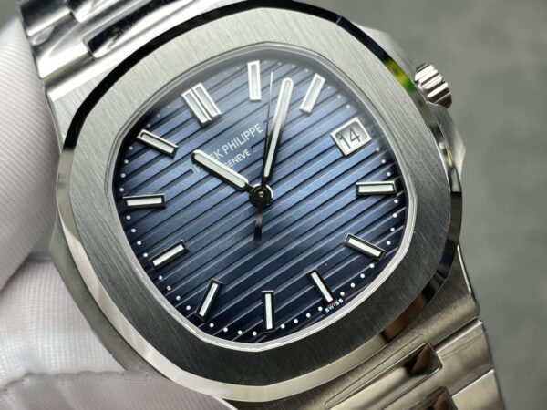 Patek Philippe Nautilus 5811G