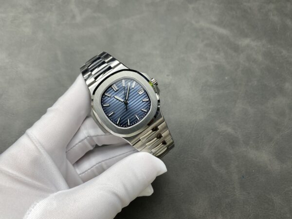 Patek Philippe Nautilus 5811G