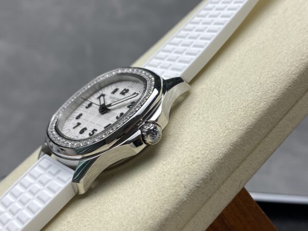 Patek Philippe Aquanaut (AQUANAUT) Blue