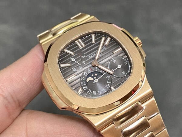Patek Philippe Nautilus 21600 Blue
