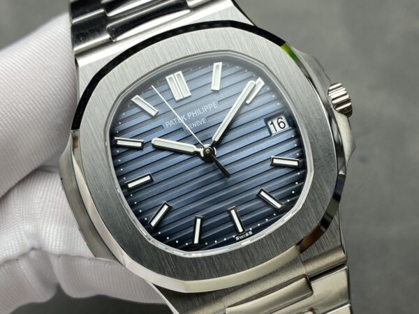 Patek Philippe Nautilus 5711 Blue