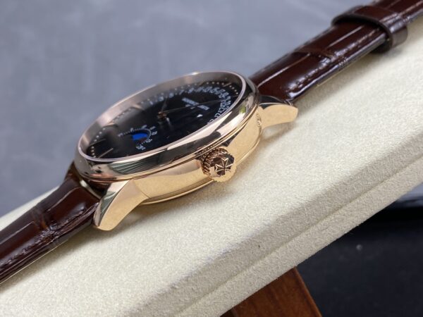 Patek Philippe Overseas 4000V/210A