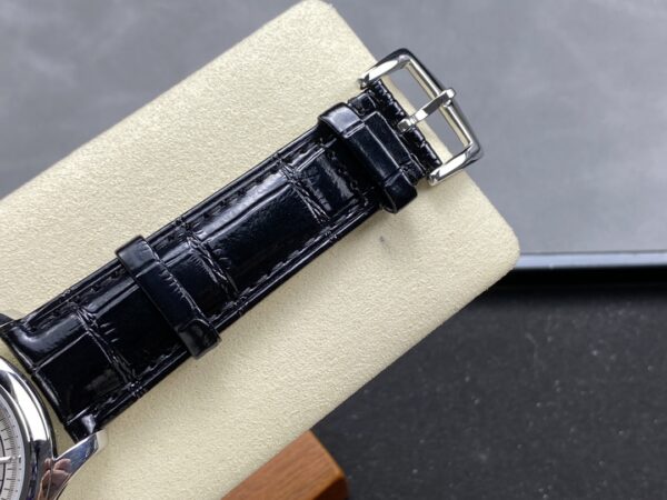Patek Philippe Nautilus 5905R-010