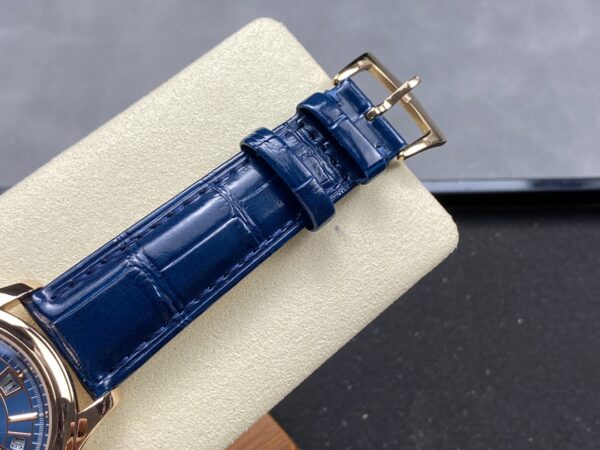 Patek Philippe Nautilus 5905R-010