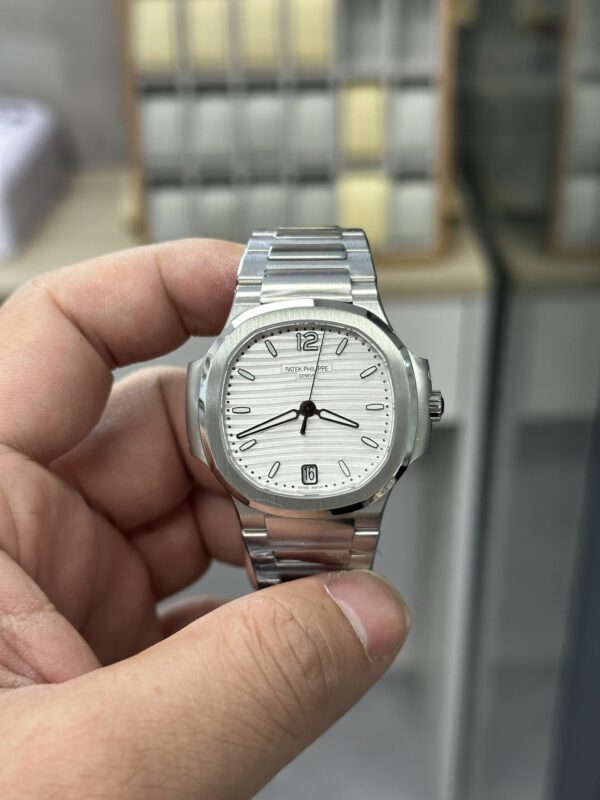 Patek Philippe Nautilus 7118 White