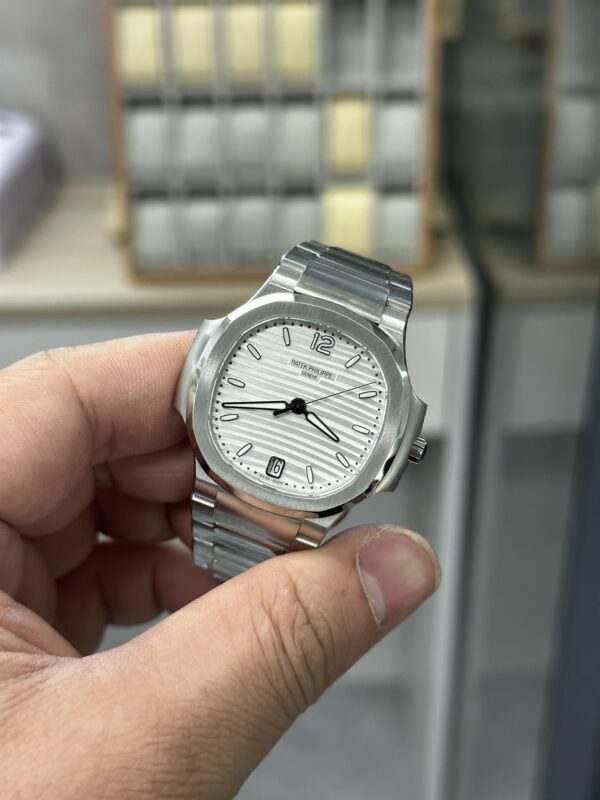 Patek Philippe Nautilus 7118 White