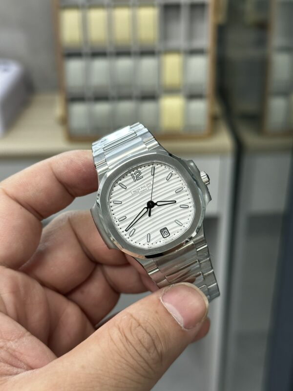Patek Philippe Nautilus 7118 White