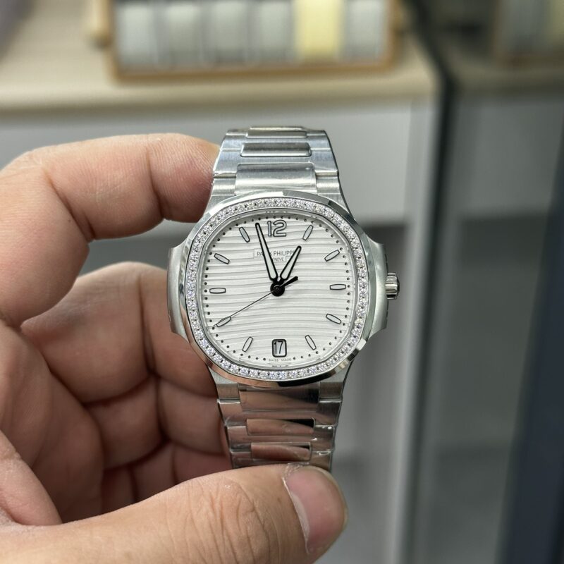 Patek Philippe Nautilus 7118 White