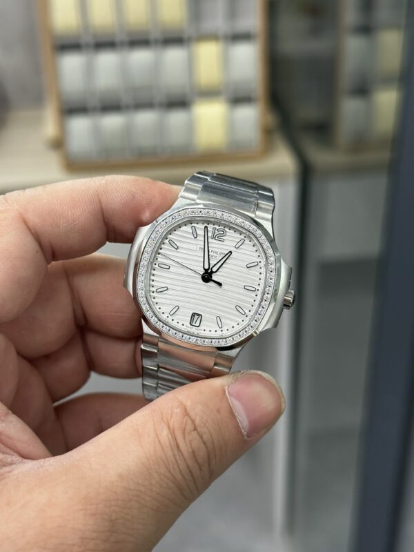 Patek Philippe Nautilus 7118 White