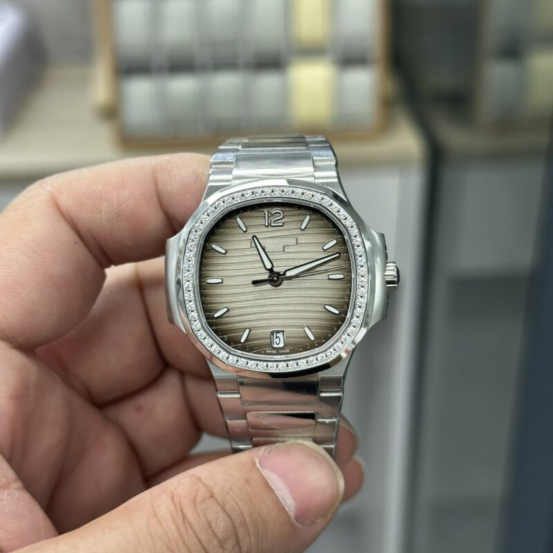 Patek Philippe Nautilus 7118 Gray