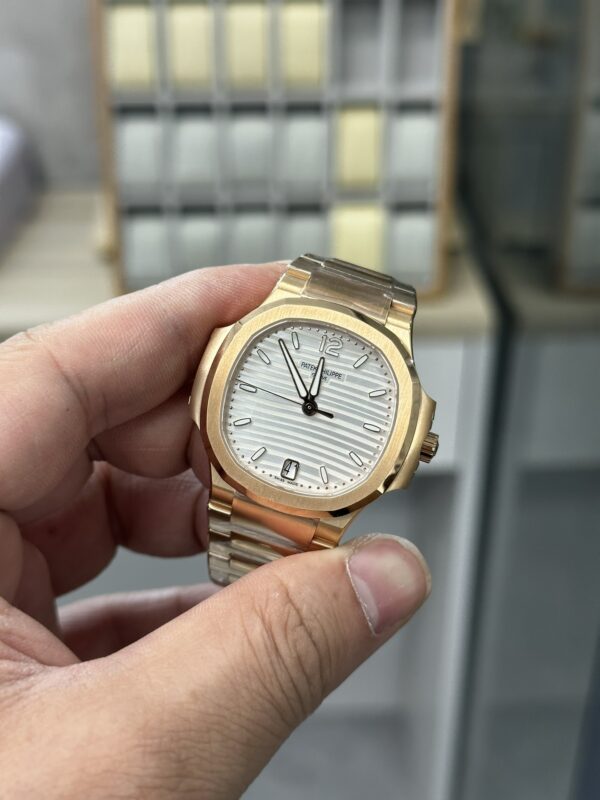 Patek Philippe Nautilus 7118 White