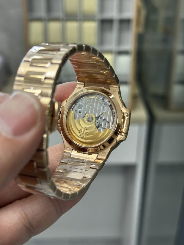 Patek Philippe Nautilus 7118 White