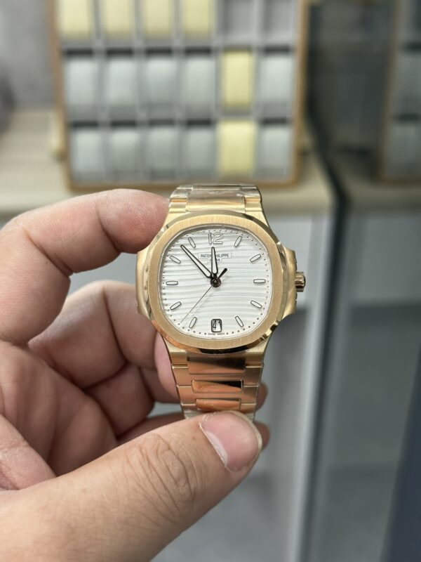 Patek Philippe Nautilus 7118 White