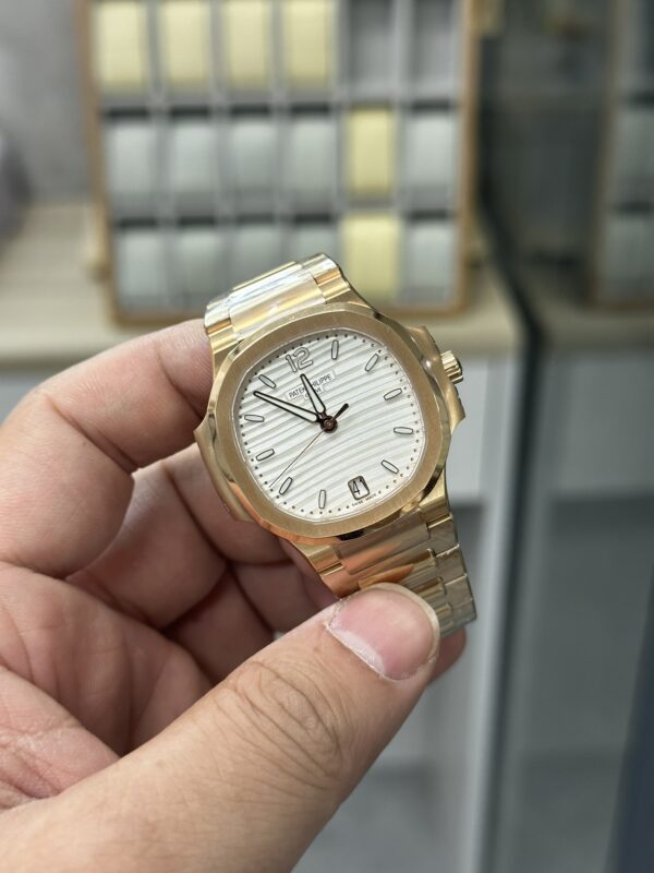 Patek Philippe Nautilus 7118 White