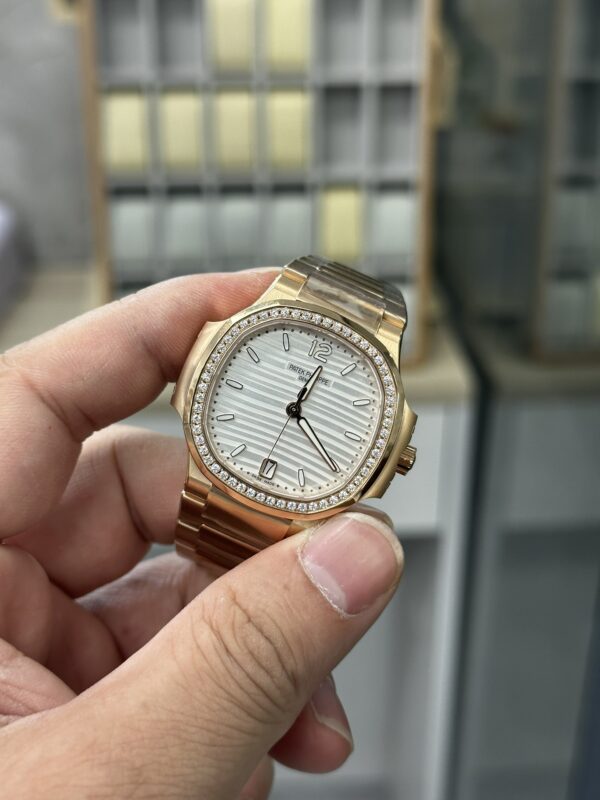 Patek Philippe Nautilus 7118 White