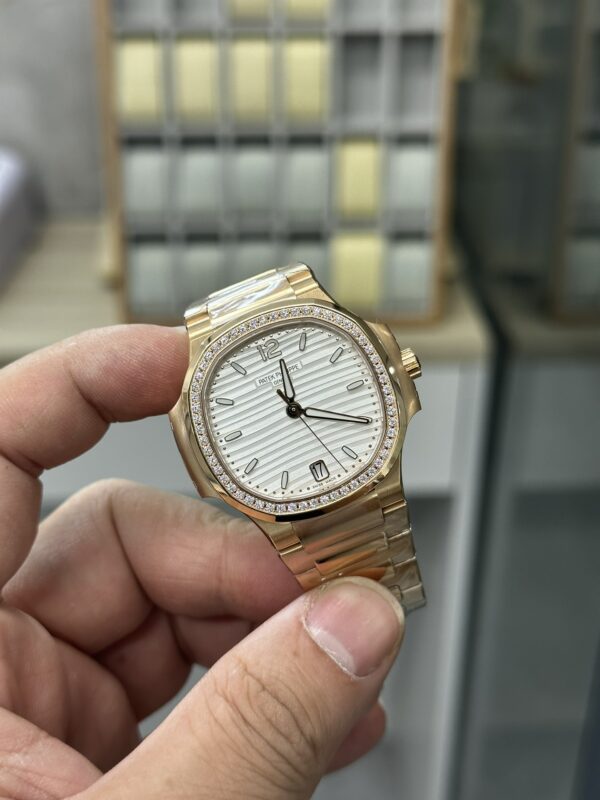 Patek Philippe Nautilus 7118 White