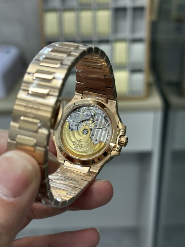 Patek Philippe Nautilus 7118 White