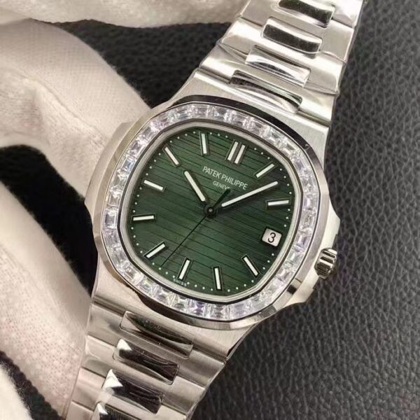 Patek Philippe Nautilus 5711 White