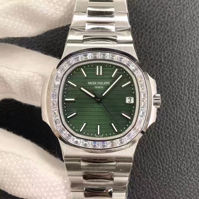 Patek Philippe Nautilus 5711 White