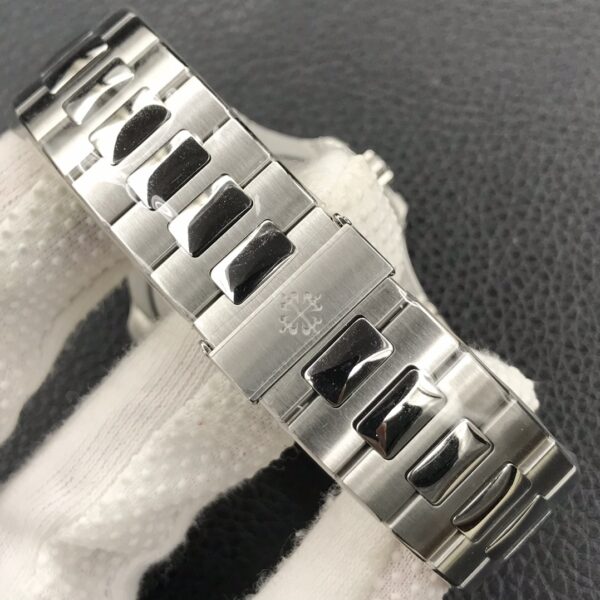 Patek Philippe Nautilus 1976-2016 Blue