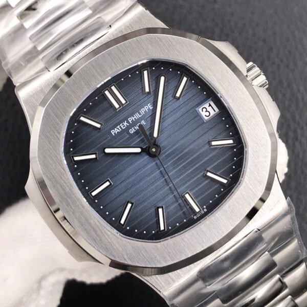 Patek Philippe Nautilus 5711 Blue