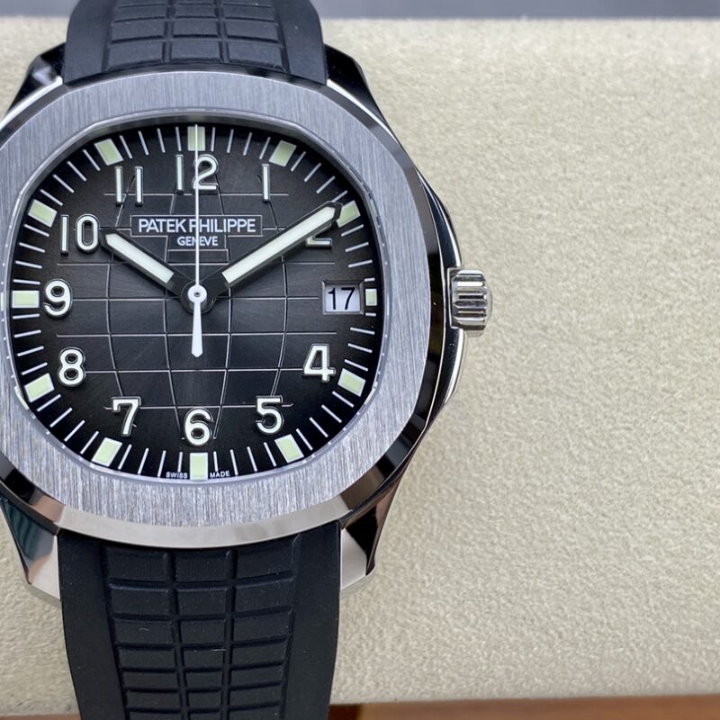 Patek Philippe Aquanaut 5167 Red