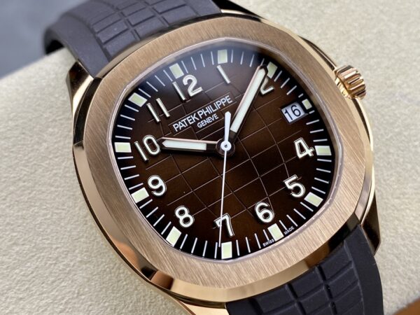 Patek Philippe Aquanaut 5167 Red
