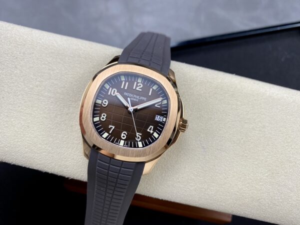 Patek Philippe Aquanaut 5167 Red