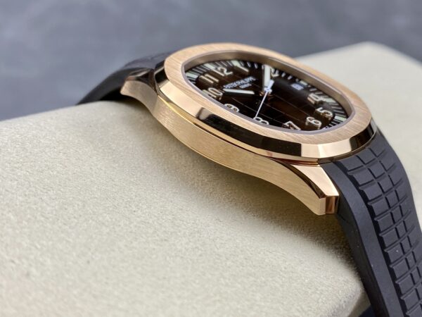 Patek Philippe Aquanaut 5167 Red