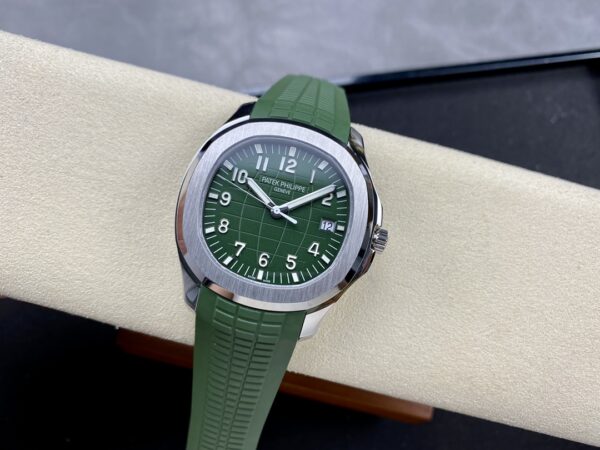 Patek Philippe Aquanaut 5168 Red