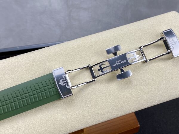 Patek Philippe Aquanaut 5168 Red