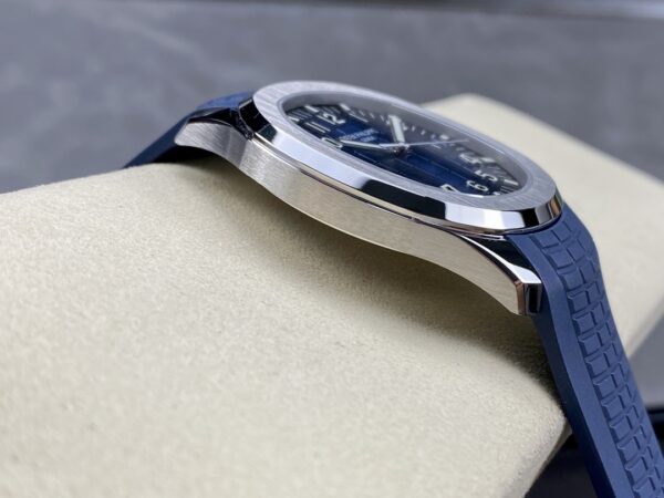 a1739629847154_5081-1.jpg Patek Philippe Aquanaut 5168 Red