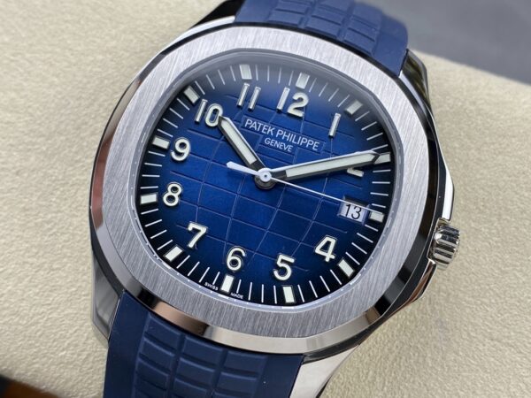 a1739629847162_2822-1.jpg Patek Philippe Aquanaut 5168 Red
